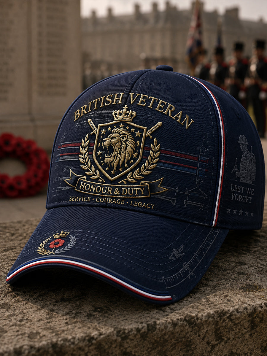 Men's Vintage-Style Hat With Military-Inspired Print
